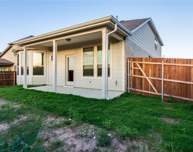 15900 Cessida St - Photo Thumbnail 32