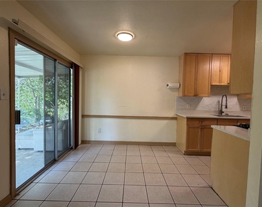 1200 Warrington Dr - Photo Thumbnail 2