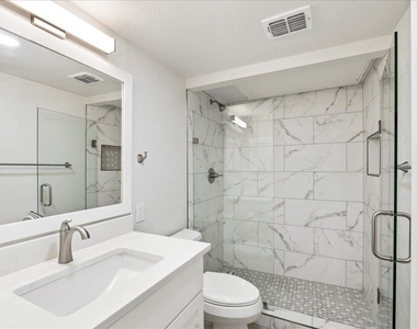 505 W 7th St - Photo Thumbnail 15