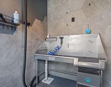 4801 Springdale Rd - Photo Thumbnail 27