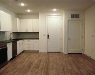 4801 Springdale Rd - Photo Thumbnail 4