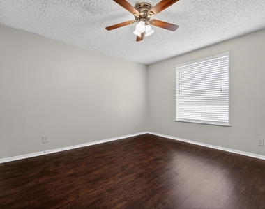 20600 Bonanza St - Photo Thumbnail 11
