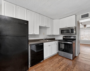 20600 Bonanza St - Photo Thumbnail 13