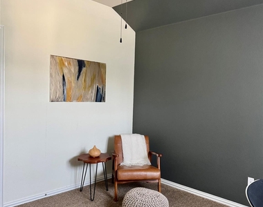 4320 Chestnut Meadows Bnd - Photo Thumbnail 21