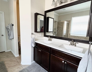 4320 Chestnut Meadows Bnd - Photo Thumbnail 30