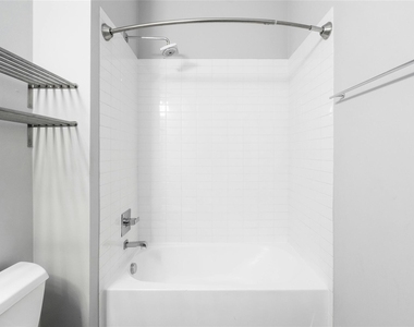 507 Sabine St - Photo Thumbnail 20