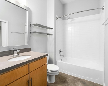507 Sabine St - Photo Thumbnail 18