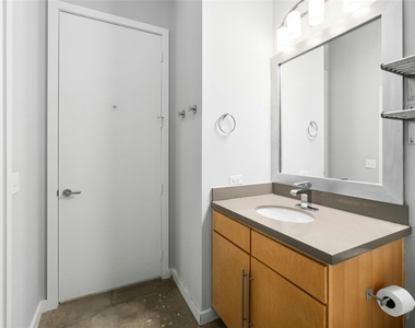 507 Sabine St - Photo Thumbnail 19