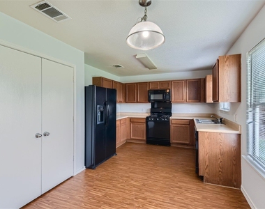 18408 Cloudmore Ln - Photo Thumbnail 2