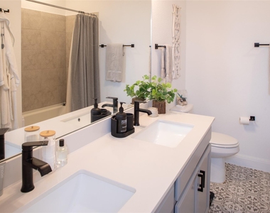 6808 Cliff Rose Dr - Photo Thumbnail 9