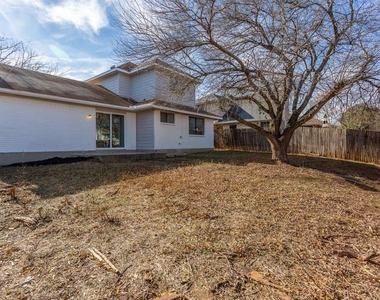 816 Clearwater Trl - Photo Thumbnail 20