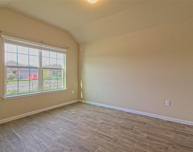 11312 Malta Dr - Photo Thumbnail 6