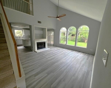 17413 Toyahville Trl - Photo Thumbnail 3