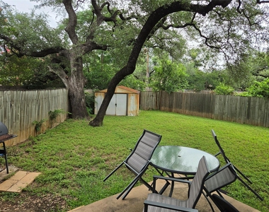 8716 Clearbrook Trl - Photo Thumbnail 6