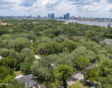 1406 Palmer Terrace - Photo Thumbnail 33