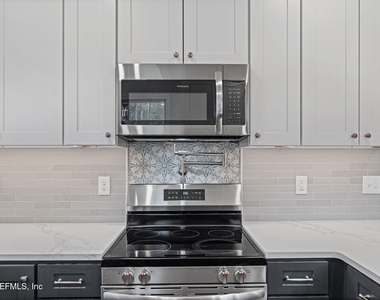 1406 Palmer Terrace - Photo Thumbnail 13