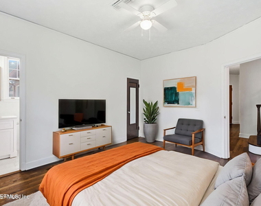 1406 Palmer Terrace - Photo Thumbnail 20