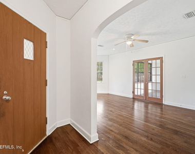 1406 Palmer Terrace - Photo Thumbnail 2