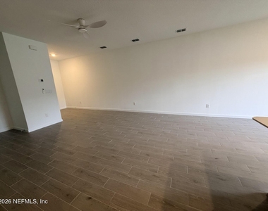 157 Hubbard Bend - Photo Thumbnail 5