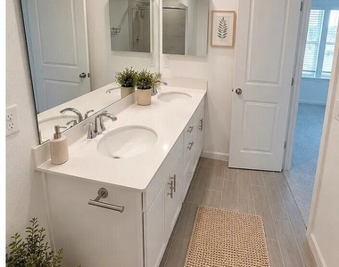 157 Hubbard Bend - Photo Thumbnail 11