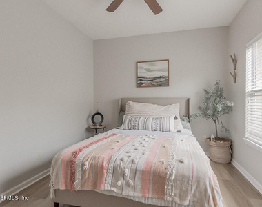 1432 Greyfield Drive - Photo Thumbnail 17