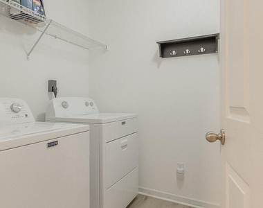 1432 Greyfield Drive - Photo Thumbnail 38