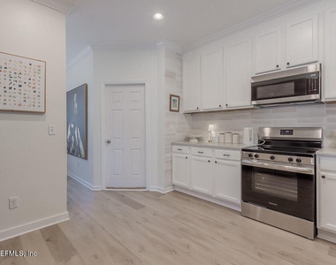 1432 Greyfield Drive - Photo Thumbnail 12