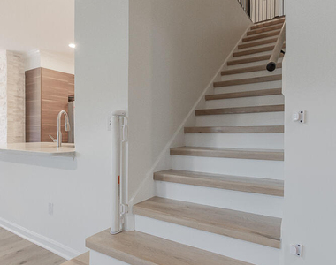 1432 Greyfield Drive - Photo Thumbnail 21