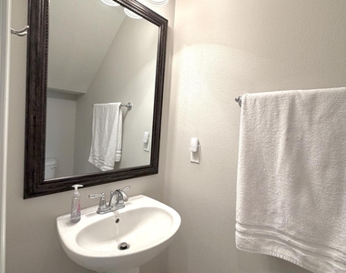 13527 Montecito Place - Photo Thumbnail 17