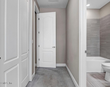 275 Renwick Parkway - Photo Thumbnail 33