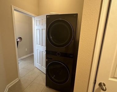7062 Snowy Canyon Drive - Photo Thumbnail 15