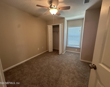 7062 Snowy Canyon Drive - Photo Thumbnail 12