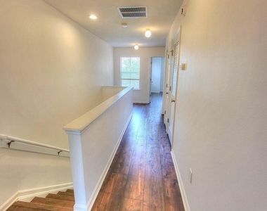 2311 Red Moon Drive - Photo Thumbnail 12