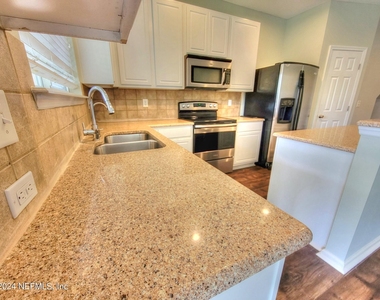 2311 Red Moon Drive - Photo Thumbnail 6