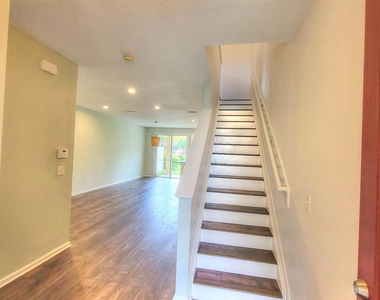 2311 Red Moon Drive - Photo Thumbnail 2