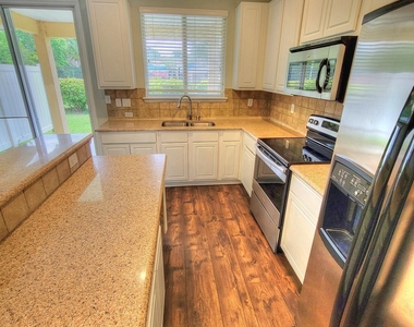 2311 Red Moon Drive - Photo Thumbnail 8