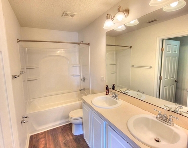 2311 Red Moon Drive - Photo Thumbnail 21