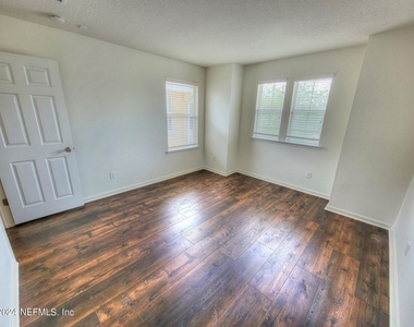 2311 Red Moon Drive - Photo Thumbnail 15