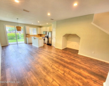 2311 Red Moon Drive - Photo Thumbnail 4