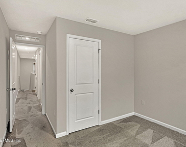 5958 Creekside Crossing Drive - Photo Thumbnail 11