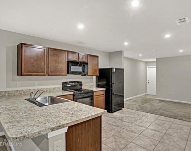 5958 Creekside Crossing Drive - Photo Thumbnail 5