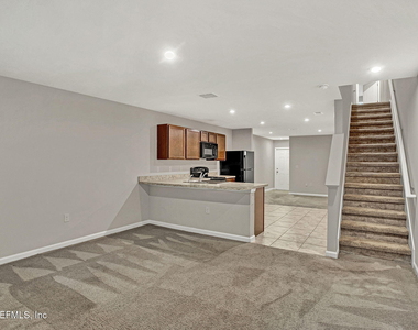 5958 Creekside Crossing Drive - Photo Thumbnail 7