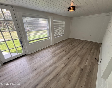 1619 2nd Avenue N - Photo Thumbnail 9