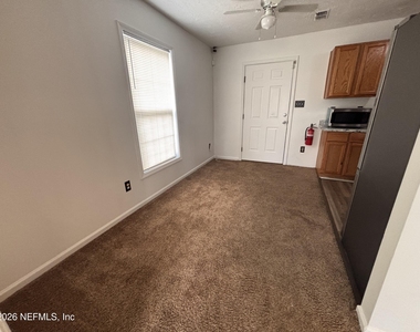 7952 118th Street - Photo Thumbnail 7