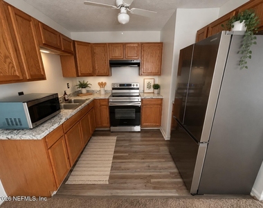 7952 118th Street - Photo Thumbnail 9