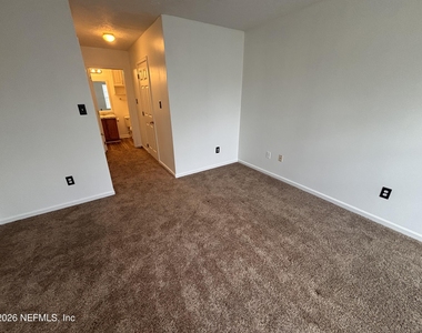 7952 118th Street - Photo Thumbnail 16