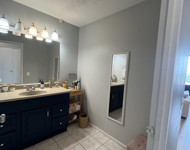 5320 N Sheridan Road - Photo Thumbnail 15
