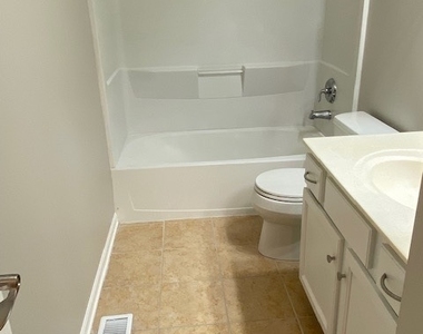 2904 Aberdeen Drive - Photo Thumbnail 16