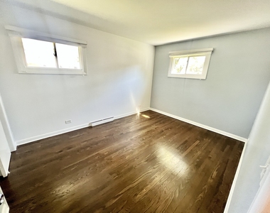 128 E Normandy Drive - Photo Thumbnail 9