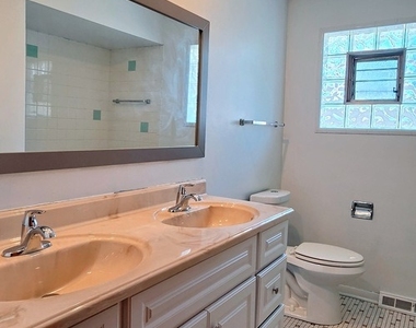 9037 N Joey Drive - Photo Thumbnail 22
